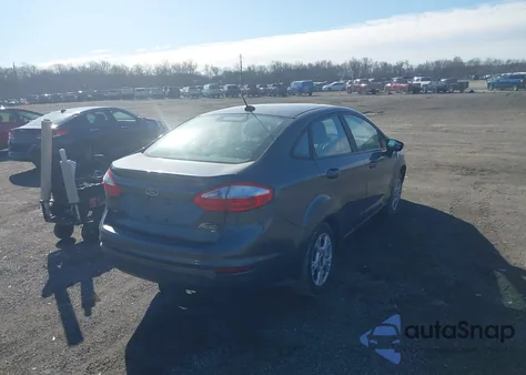 2015 Ford Fiesta Se z USA, uszkodzony, nr VIN 3FADP4BJ5FM219915